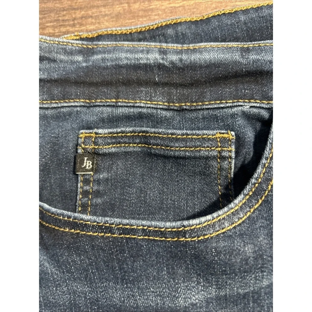 Judy Blue Capri Fit Jeans Women's Size 22W Dark Wash - Picture 6 of 9
